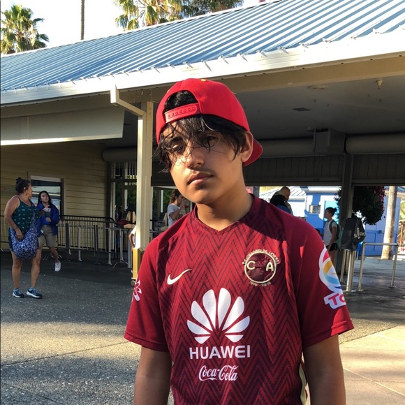 Meet your Posher, Adrian - Picture 1 of 1